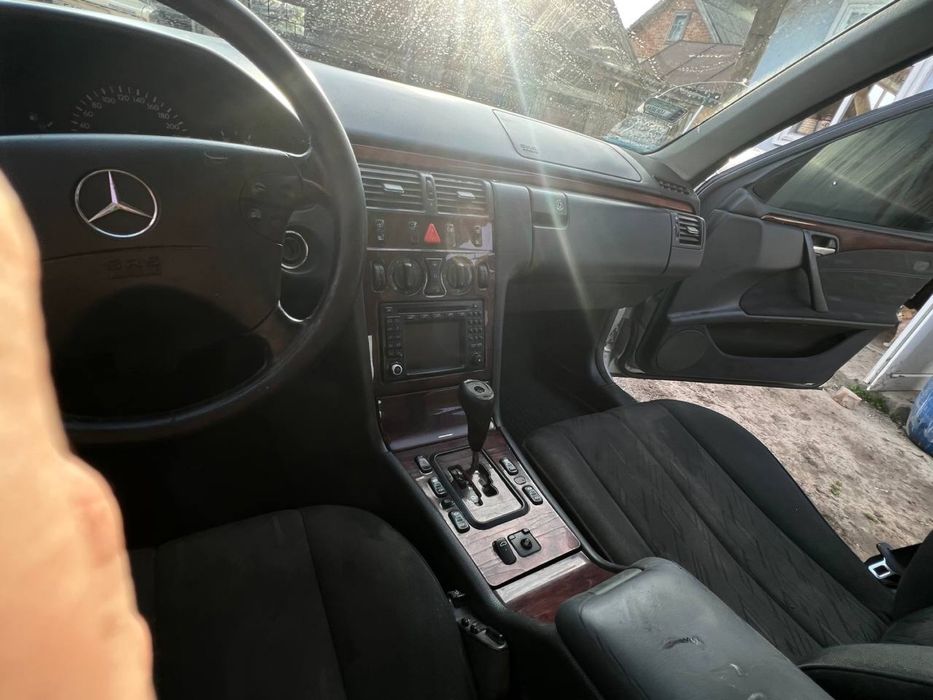 продам мерседеса w210 e320 CDI!