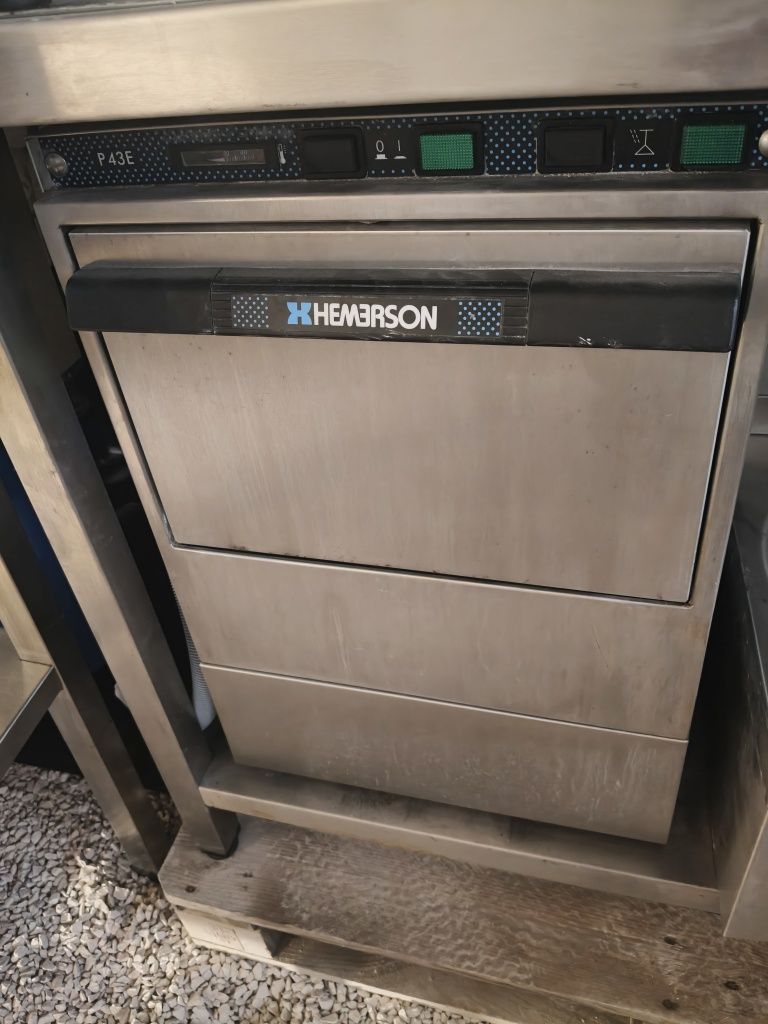 Vendo equipamentos e material industrial.