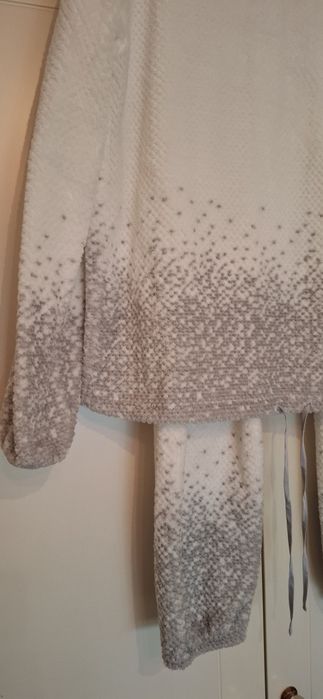 Pijama polar Senhora Tam S NOVO branco e cinza claro