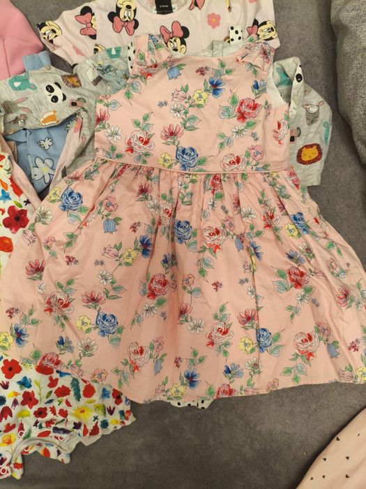 Ubranka dziecięce na dziewczynkę