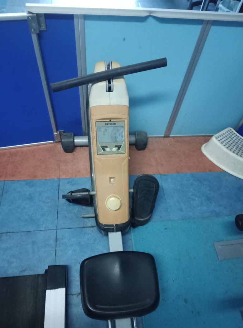 Máquina Exercício Remo Kettler
