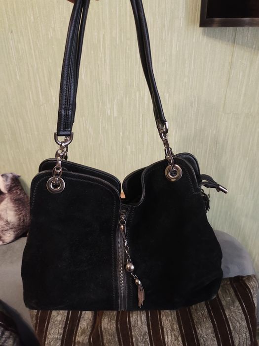 Сумочка  кожаная женская размером 37*28