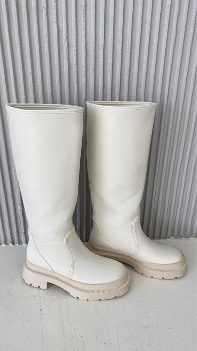 Новые демисезонные сапоги чоботи