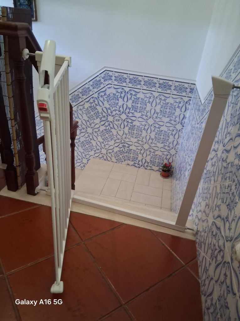 Grade proteção de escada