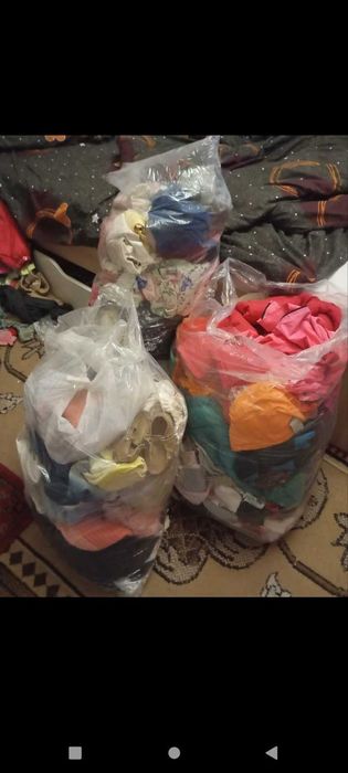 Пакет жіночого одягу, пересилаю