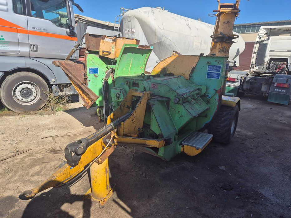 Подрібнювач деревини Heizohack НМ 8-400