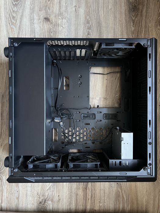 Obudowa SilentiumPC Armis AR7 TG - stan BDB