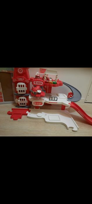 Smiki mój Pierwszy GaraŻ parking