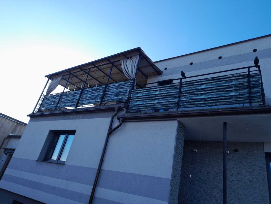 Osłona   na balkon ,taras  ,zmywalna   .