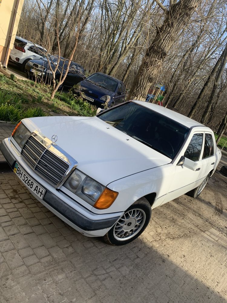 Продам мерседес 124