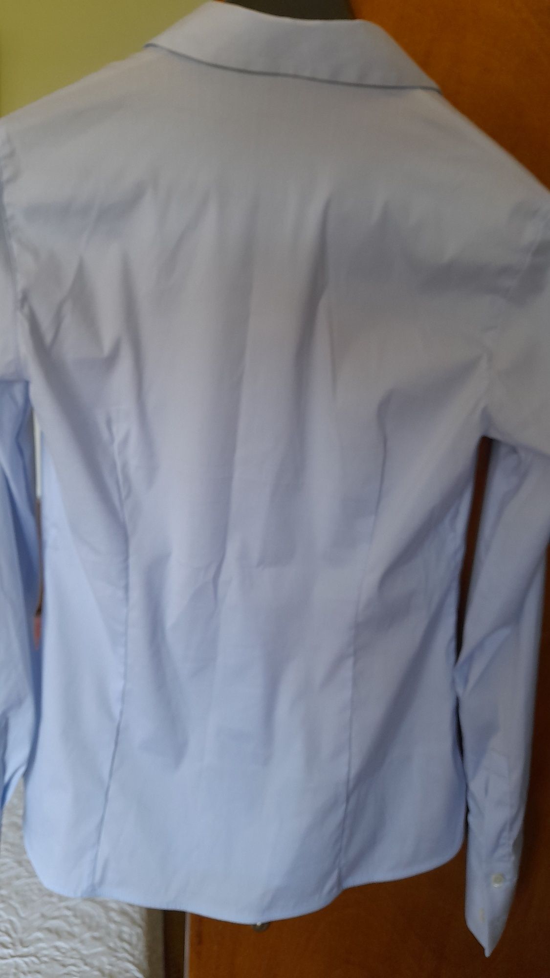 Camisa popelina da Massimo Dutti, azul céu, está nova