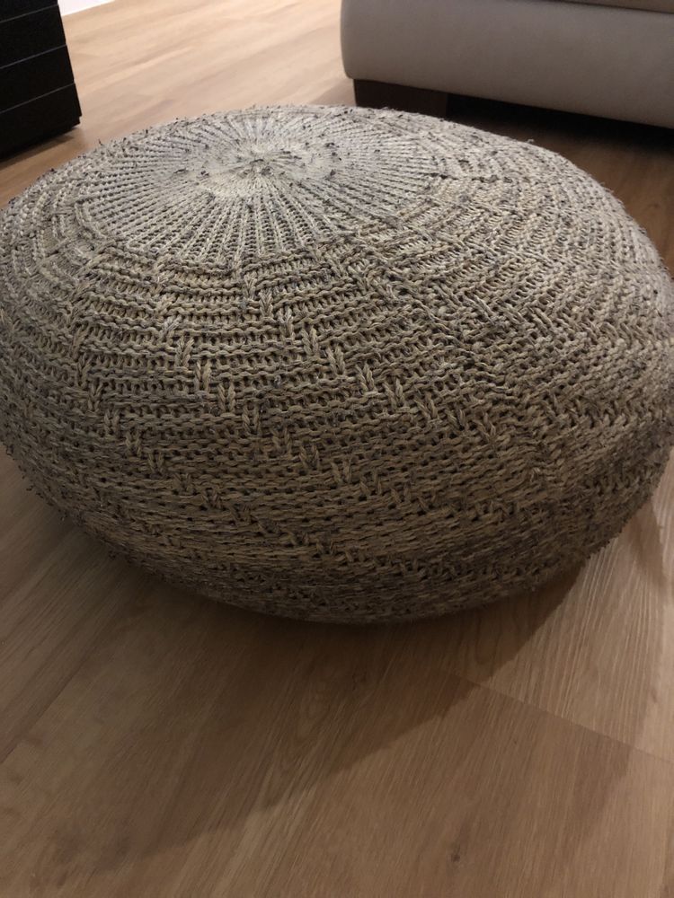 Puff bege do Ikea