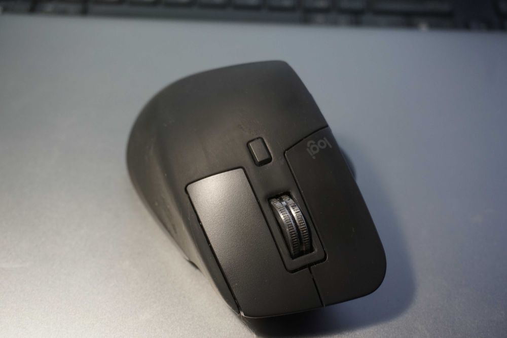 Продам мишку Logitech MX Master 3