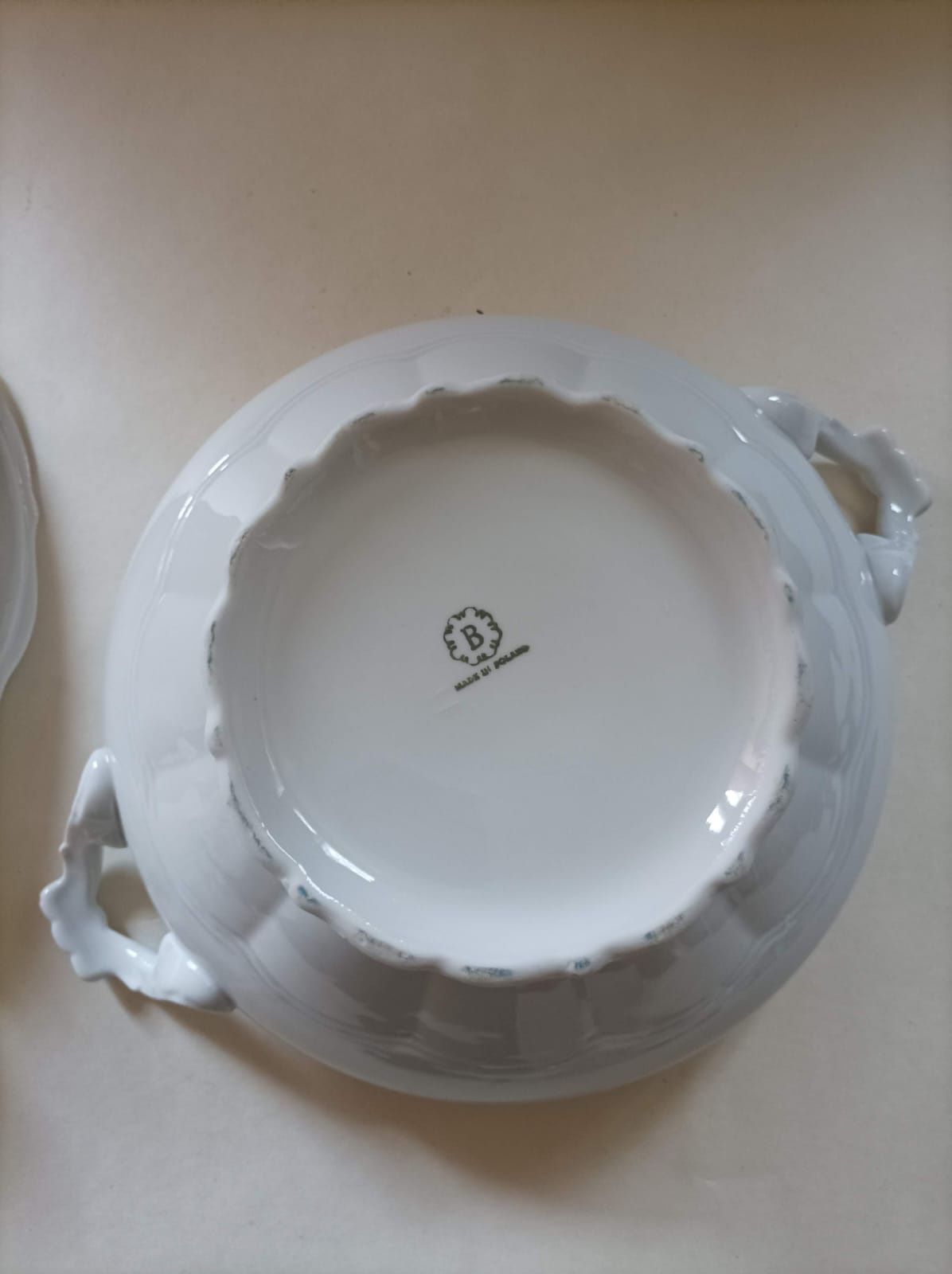 Porcelanowa waza na zupe