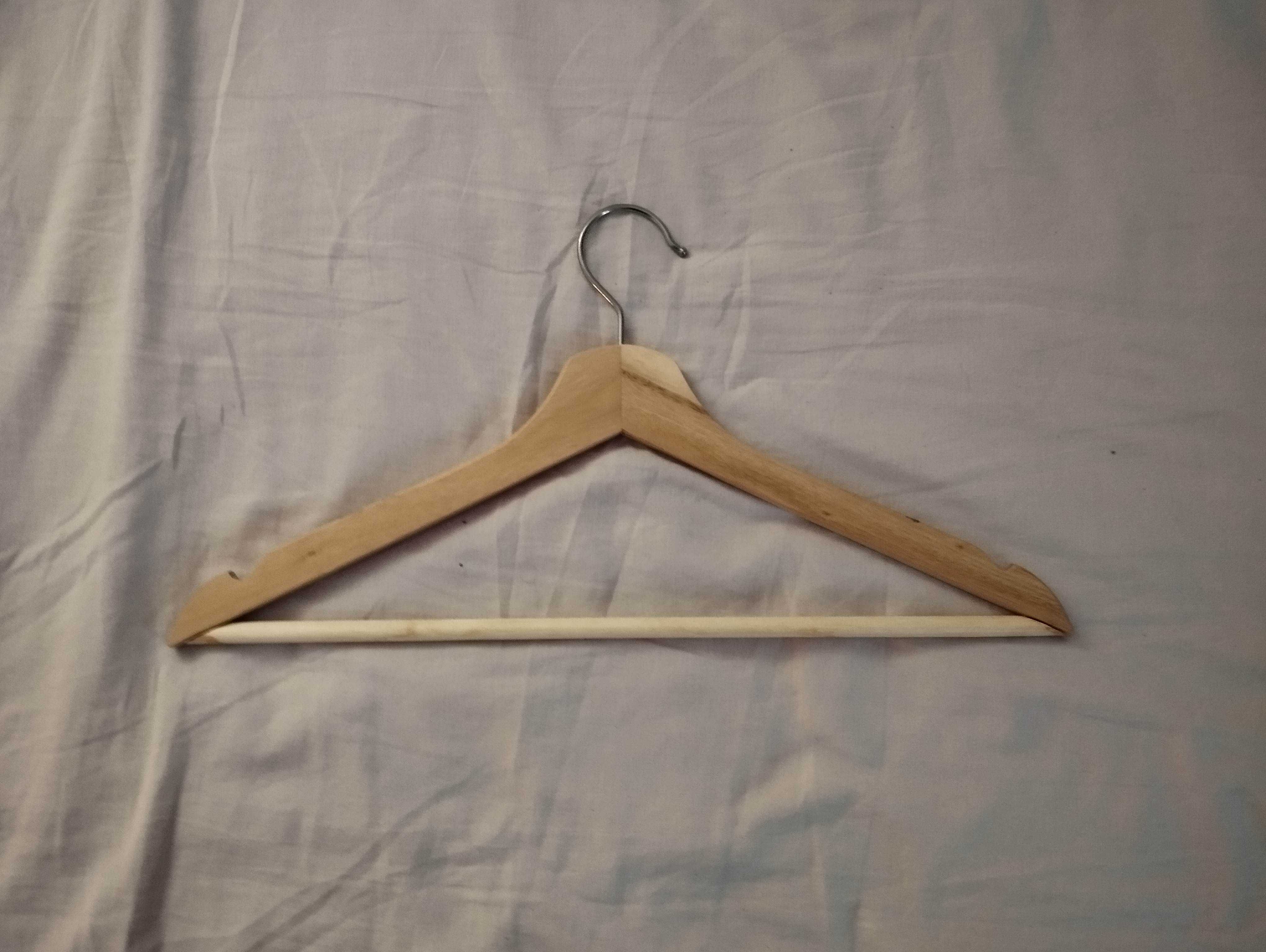 Cabides em Madeira (Pack 8 - 3€)