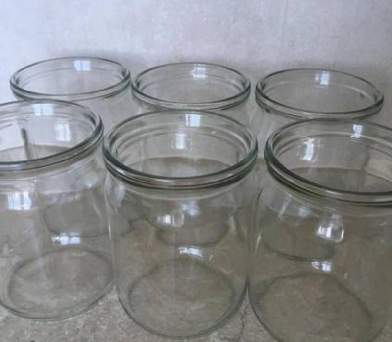 Продам    банки.