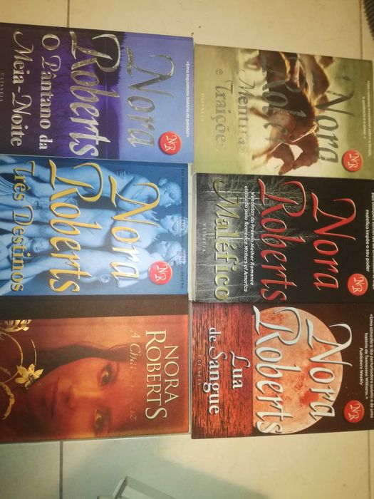Vendo livros nora Roberts