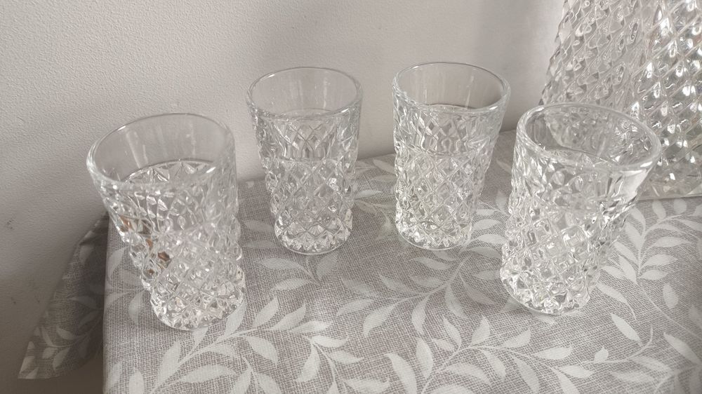 Karafka kryształowa, kieliszki kryształowe