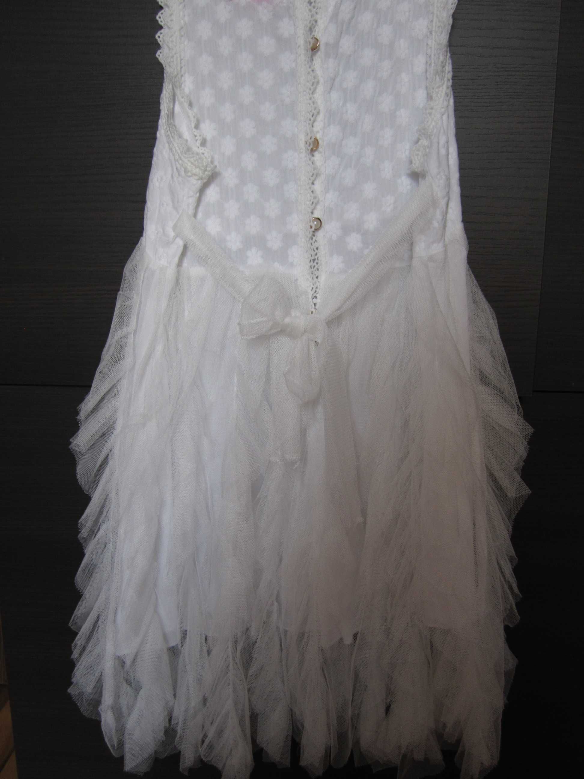 Sukienka biała 6-8 lat