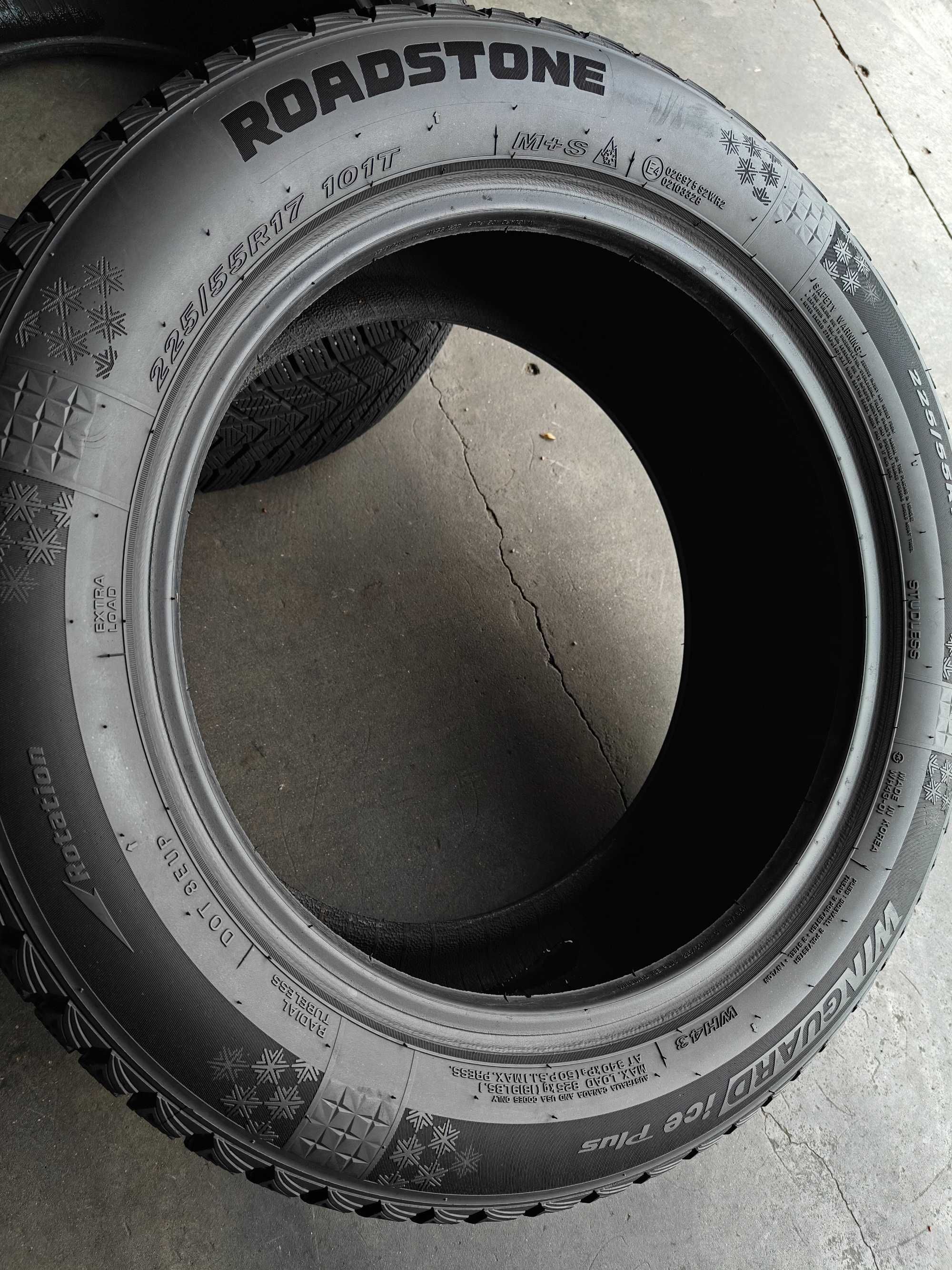 R17 225 55 шини зимові Roadstone Winguard Ice Plus корейські липучки