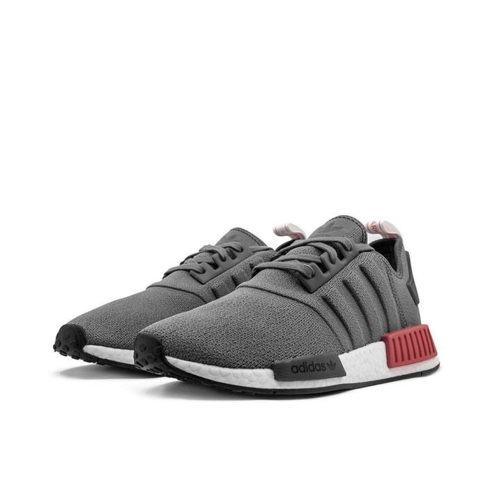 Чоловічі оригінальні кросівки Adidas nmd_r1