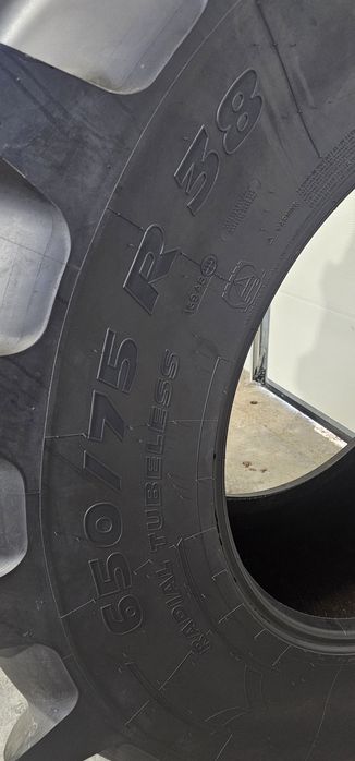 Michelin 650/75r38 CAŁA 6CM BIEŻNIKA 99%