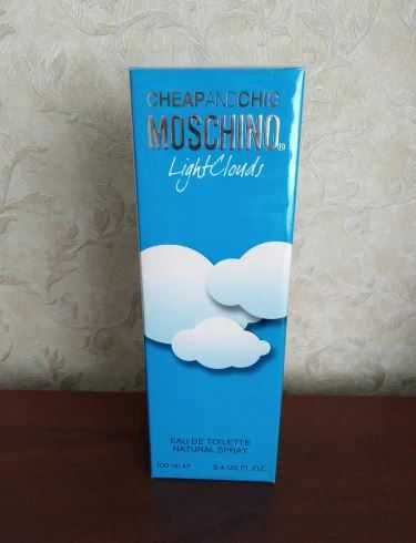 Красивый женский парфюм Moschino Cheap and Chic Light Clouds.