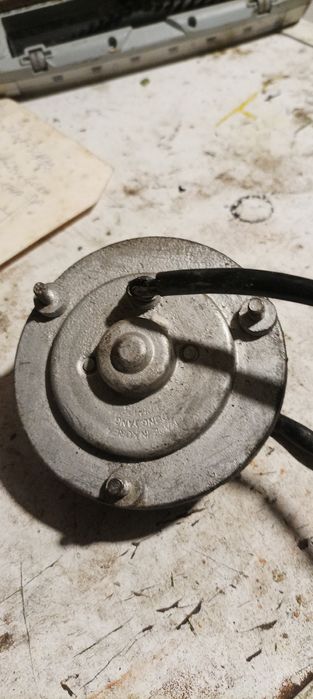 Silnik 12 V od wentylatora