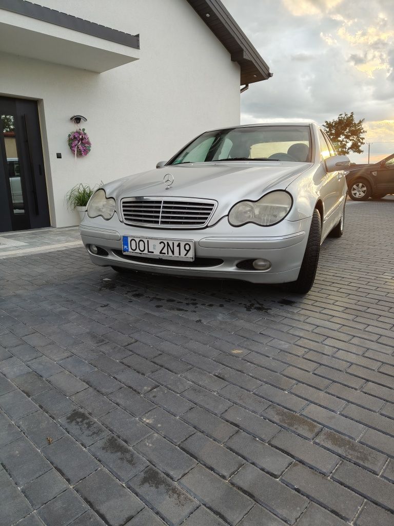 Mercedes Benz 2,0 kompresor automat e220 c klasa e klasa