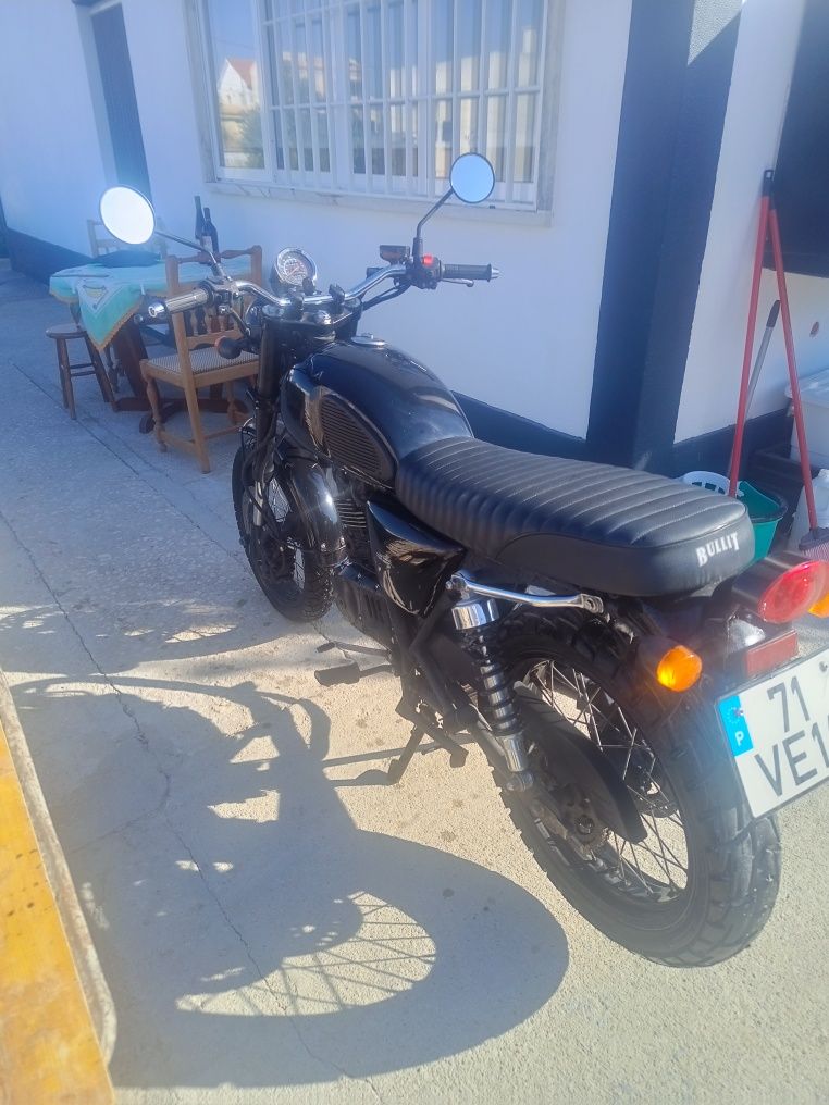 Moto 125 bullit Hunt