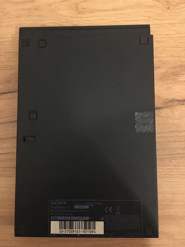 PlayStation 2 slim plus pad, karta i 7 gier