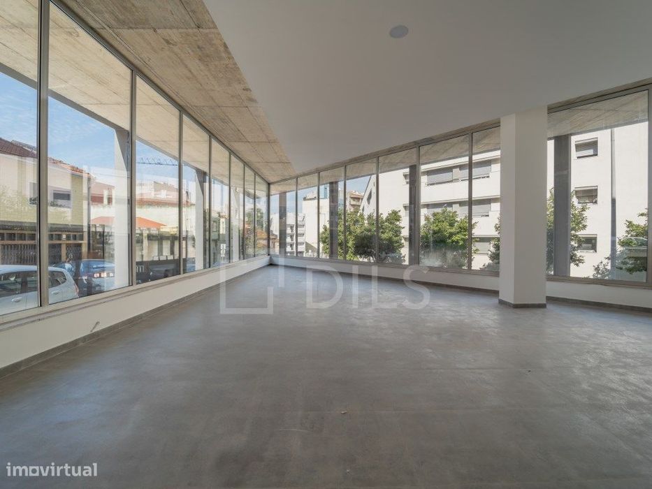 Loja com Garagem em Matosinhos