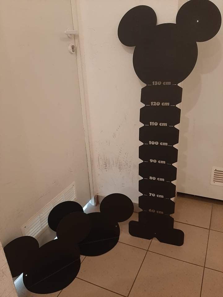 Miarka wzrostu, półki, zegar, wieszaki - magnetyczne Mickey