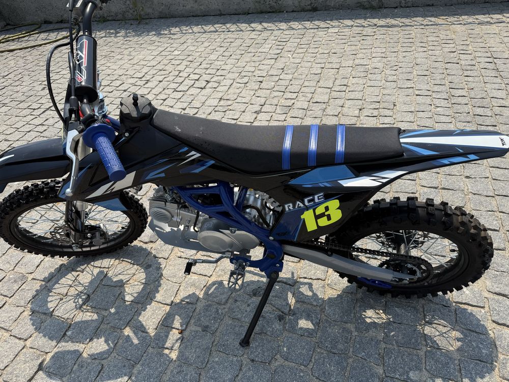 Mota criança Tox Racing 140