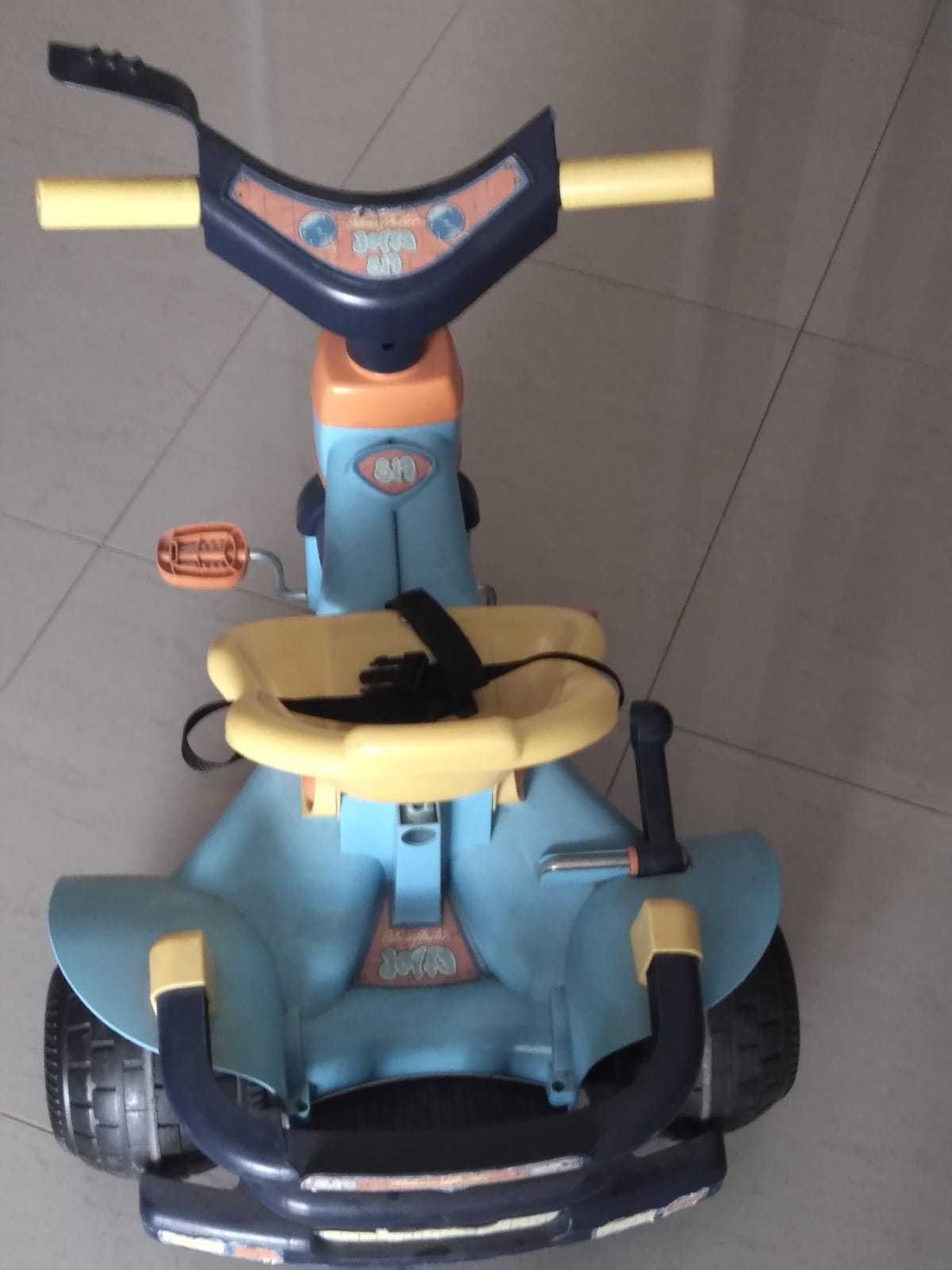 Triciclo Crianças em Plástico
