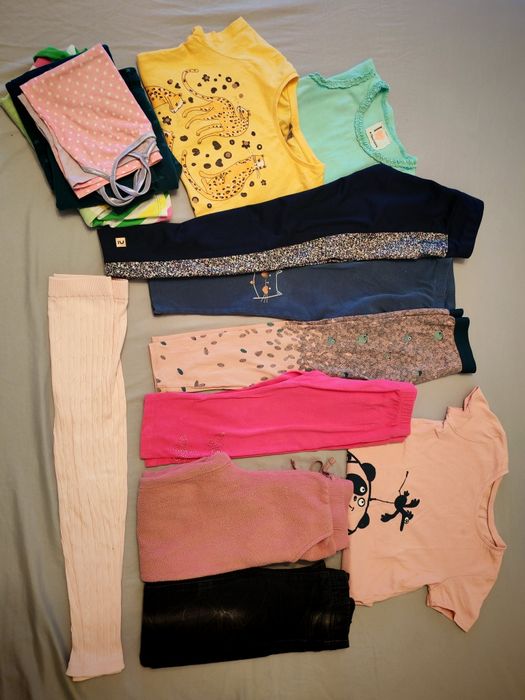 Zestaw paka ubrań dla dziewczynki 122 spodnie leginsy dresy