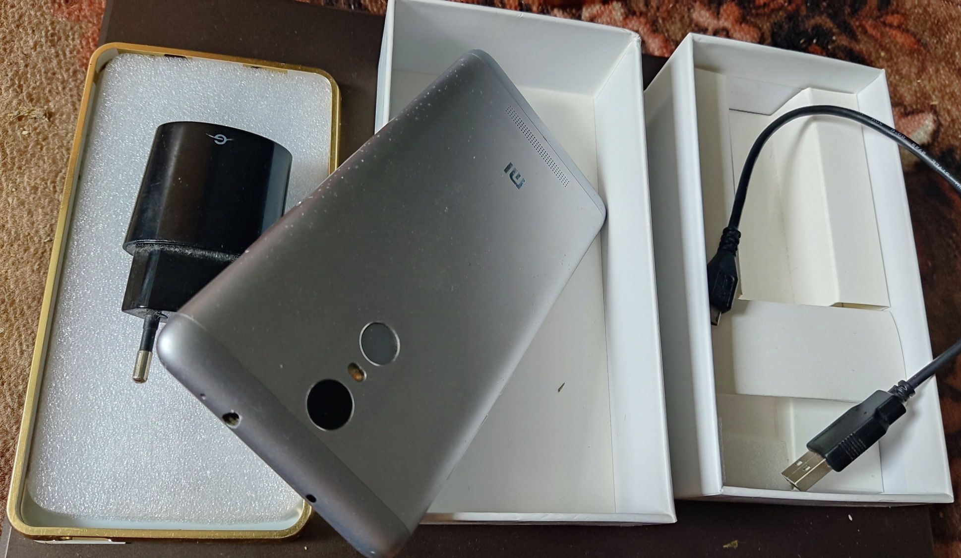 Смартфон Xiaomi mi note3