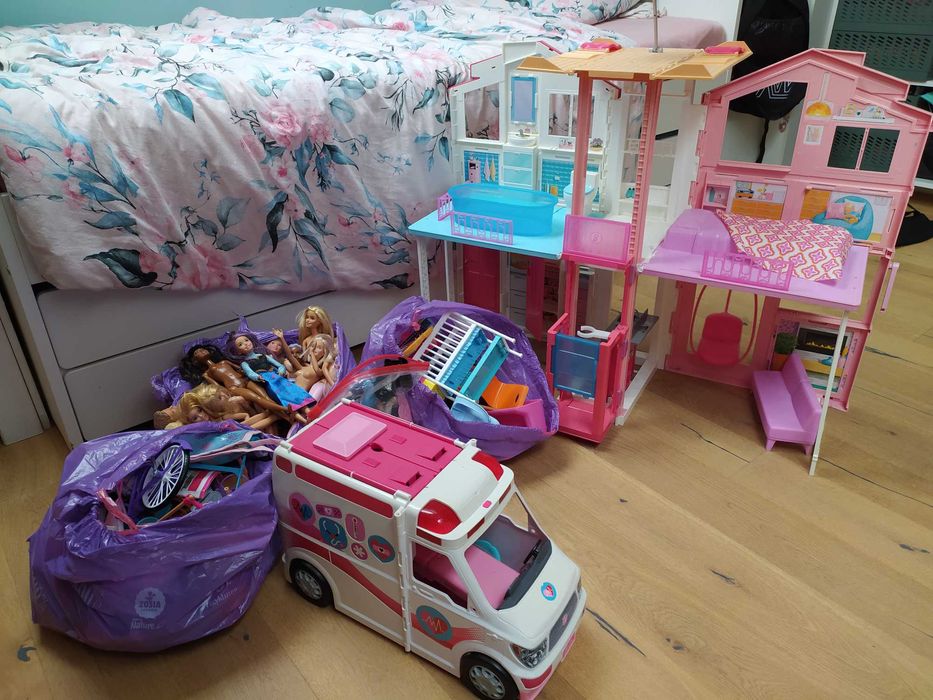 Duży zestaw Barbie domek karetka mebelki akcesoria ubrank lalki odbiór