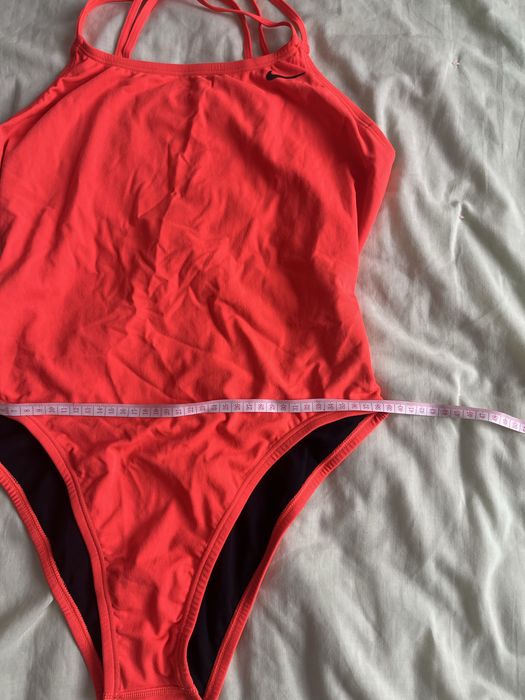 купальник Nike яскравий, суцільний