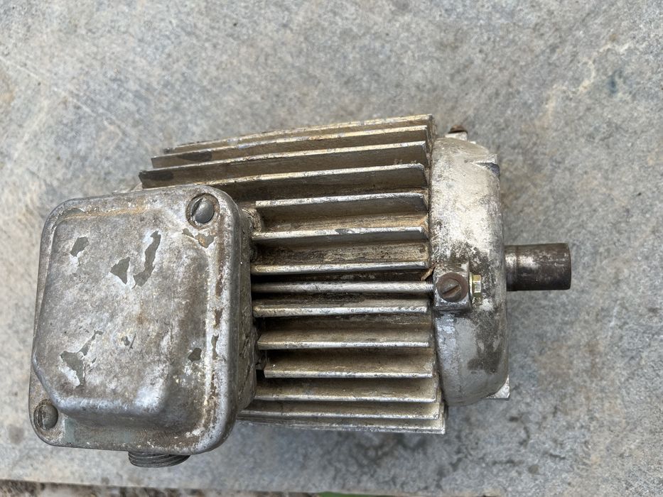 Двигун асинхронний 2.2 квт 2850 об/хв