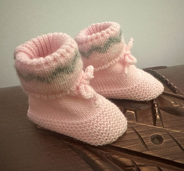 Botinhas Rosa + Cinza Bebé Novas