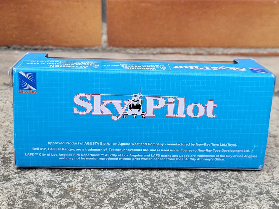 Kolekcja modeli Agusta Carabinieri Sky Pilot Helikopter Straż 1:100