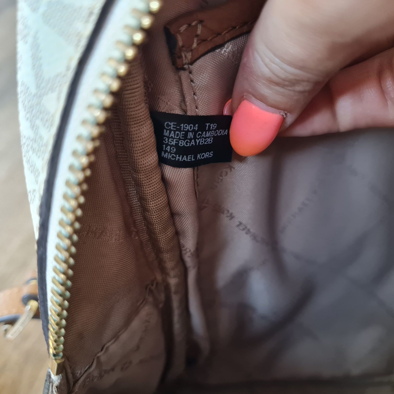 Michael Kors plecak plecaczek rhea bezowy mk monogram logowany złote d
