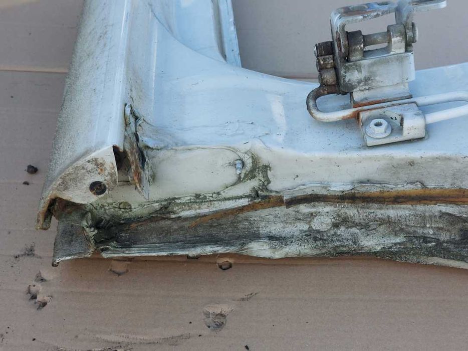 Próg słupek prawy VW Golf V VI Kombi 09-13r