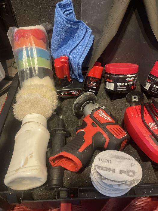 Maquina de polir farois Milwaukee