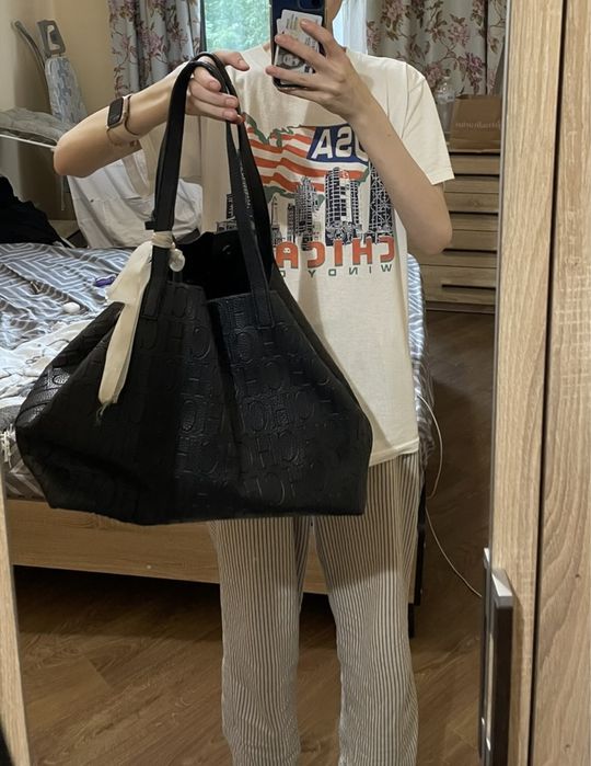 чорна сумка жіноча велика для студентів сумка вмістка шкірзам