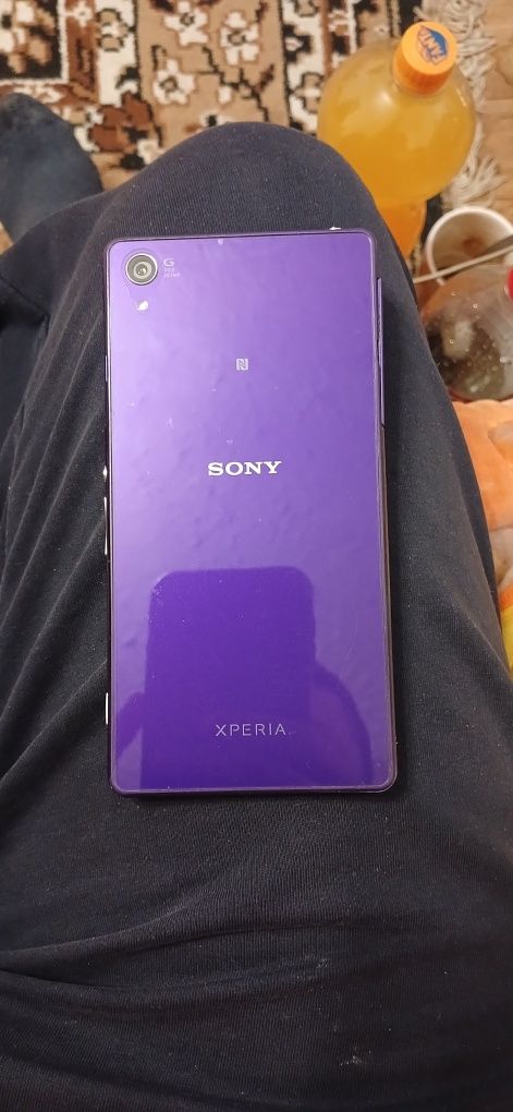 Продам телефон Sony z2
