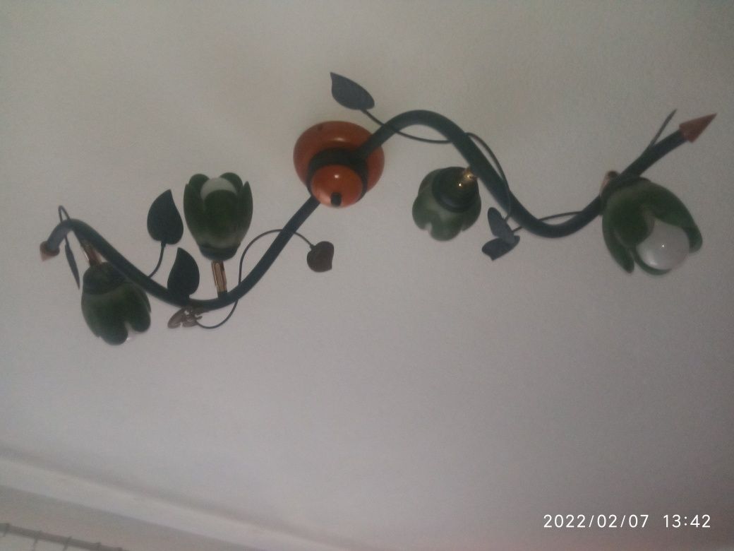Żyrandol lampa cztery źródła światla