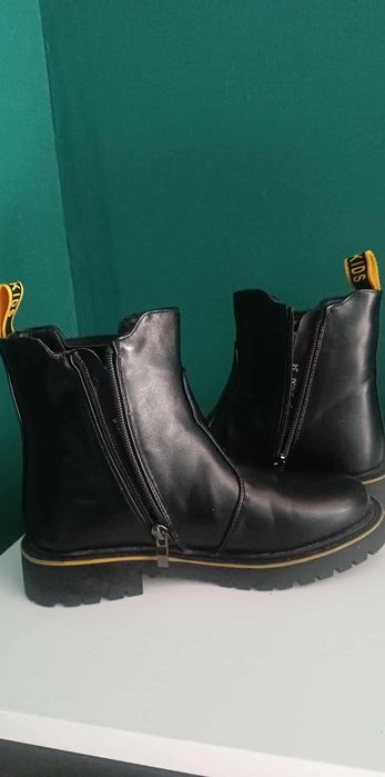 Sprzedam nowe buty