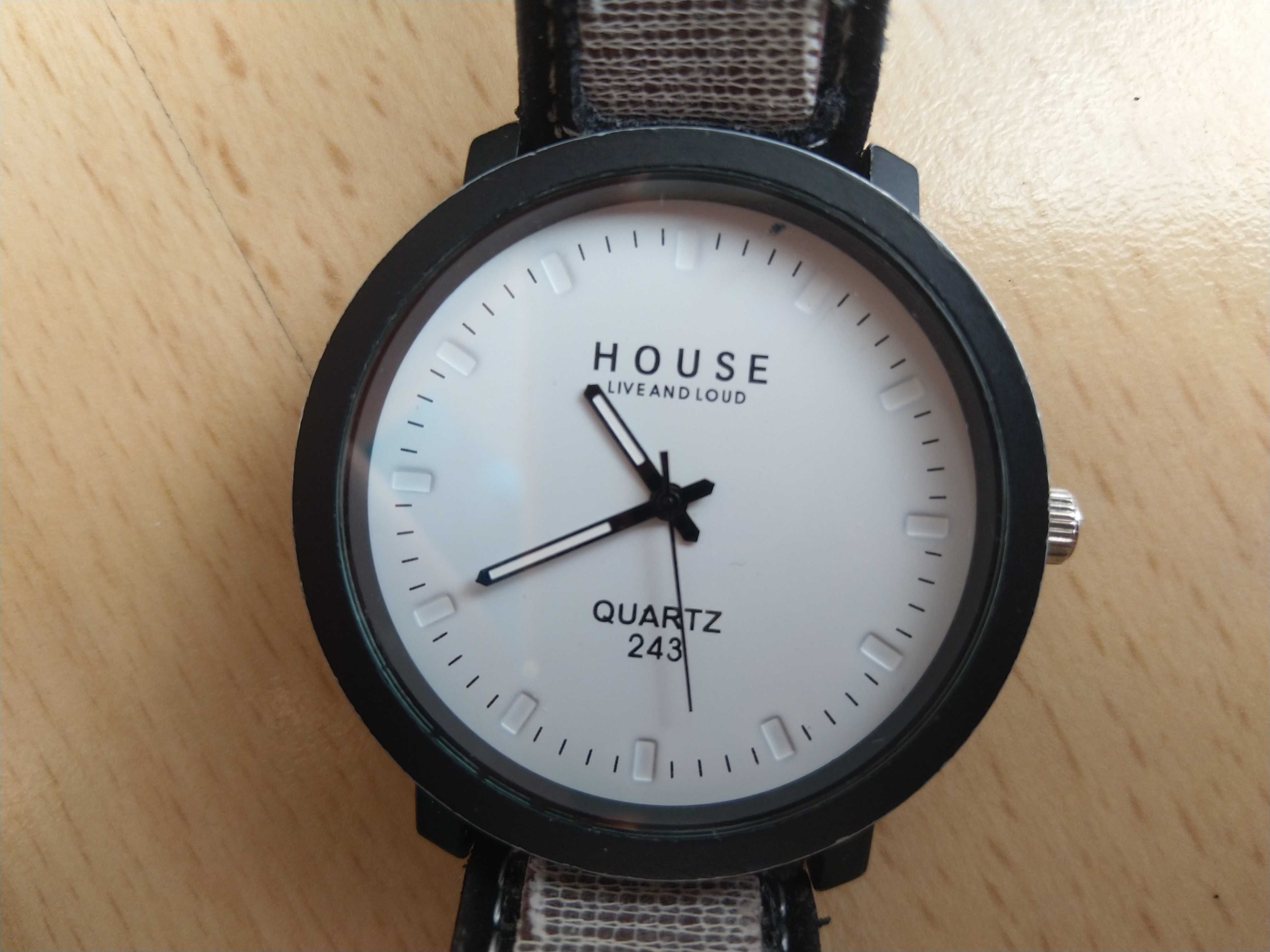 Zegarek uniseks oryginalny House 1989 Clothing Brand w kolorze białym